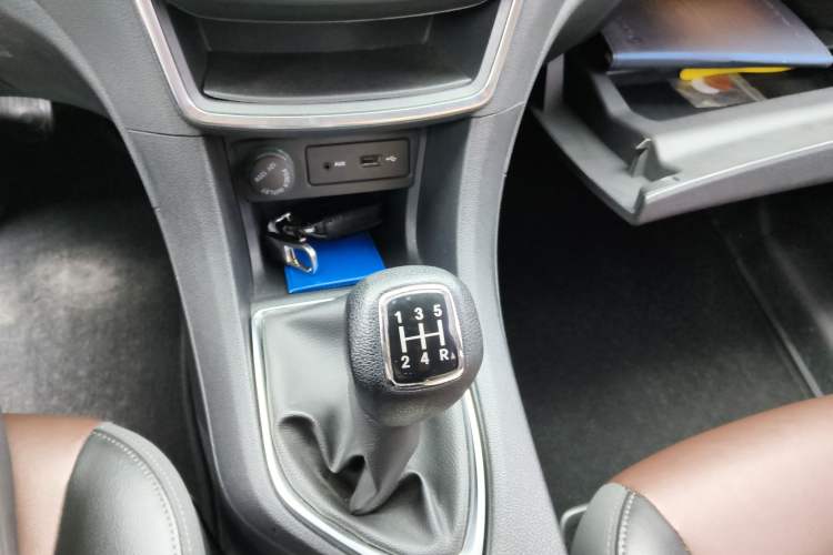 Used Dongfeng Aeolus AX5 2017 1.4T Manual Quyue Model