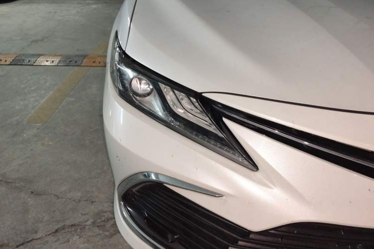Used Toyota Camry 2021 2.0G Luxury Edition
