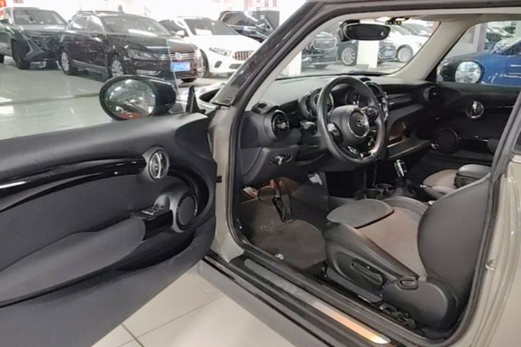Used MINI 2019 1.5T COOPER Classic Edition
