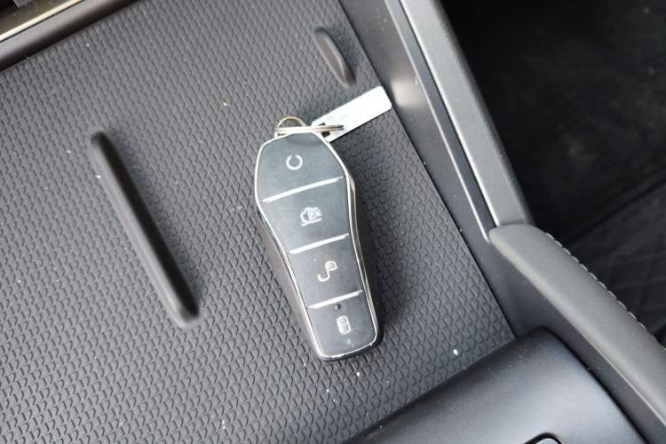 Used BYD Qin L 2025 DM-i Smart Drive 80KM Leading Model