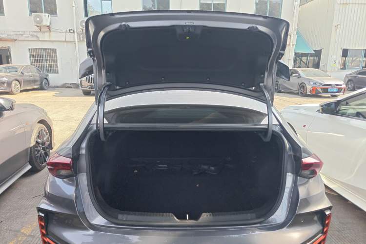 Used GAC Trumpchi EMPOW 2024 270T DCT Yingbao R-Style Edition
