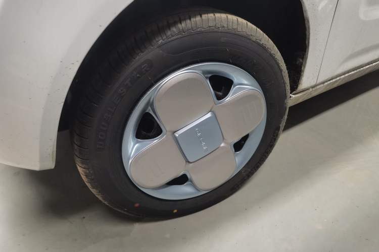 Used Geely Galaxy Panda 2024 Panda Mini 200km Endurance Bear
