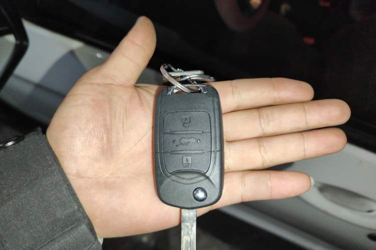 Used Baojun 310 2017 1.5L Automatic Fashion Model
