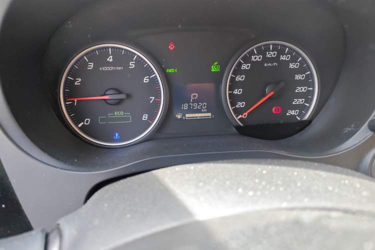 Used Mitsubishi Outlander 2013 2.0L 4x4 Urban Navigation Edition 5 Seats Odometer Close Up