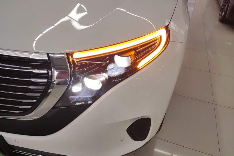 Used Mercedes-Benz EQC 2022-Year Restyled EQC 350 4MATIC