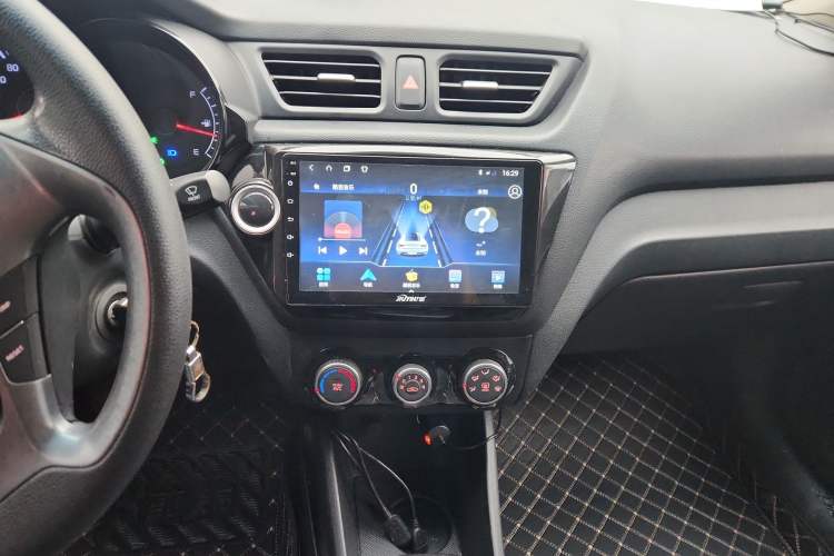 Used Kia K2 2015 Sedan 1.4L MT GLS