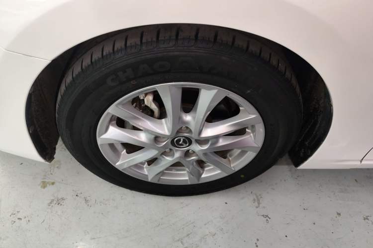 Used Mazda 3 Axela 2019 Cloud-Controlled Sedan 1.5L Automatic Luxury Model China VI Standard Left Front Wheel Hub