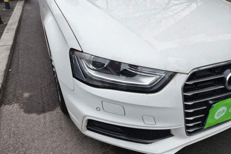 Used Audi A4L 2016 35 TFSI Collection Edition S line Comfort Model Right Front Headlight