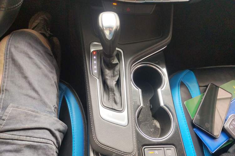 Used Cadillac CT4 2020 28T Fashion Edition Gear Lever