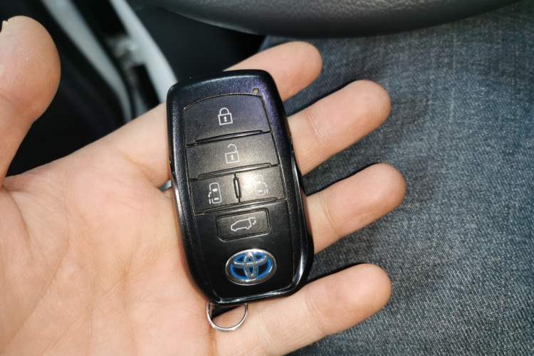 Used Toyota Granvia 2023 2.5L Hybrid Prestige PLUS Edition