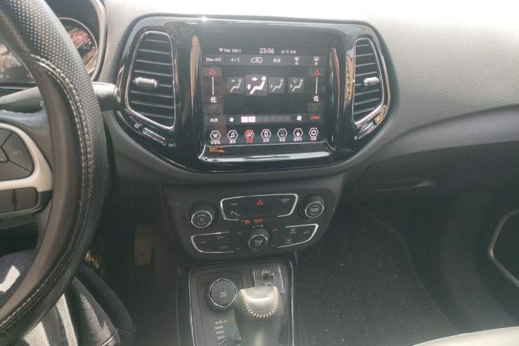 Used Jeep Compass 2019 220T Automatic Family Enjoyment Four-Wheel Drive Edition