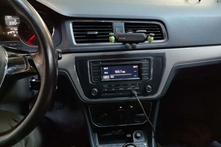 Used Volkswagen Gran Lavida 2015 1.6L Manual Comfort Edition