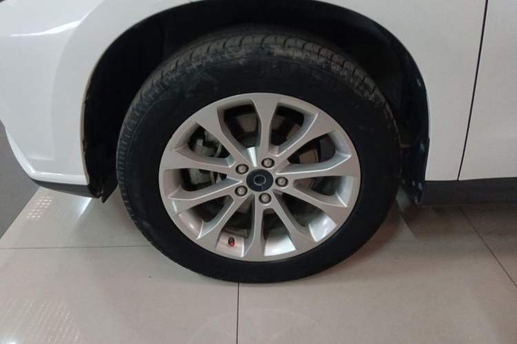 Used Haval H2 2018 Red-Label 1.5T Manual Two-Wheel Drive Elite Model Left Front Wheel Hub