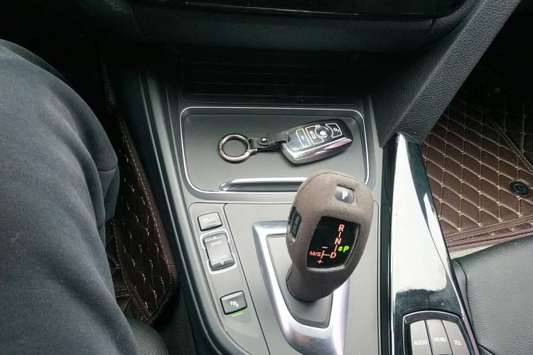 Used BMW 3 Series 2016 316i Fashion Model
