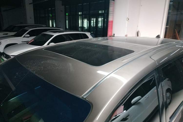 Used Buick GL8 2023 Land Executive Class Deluxe Model
