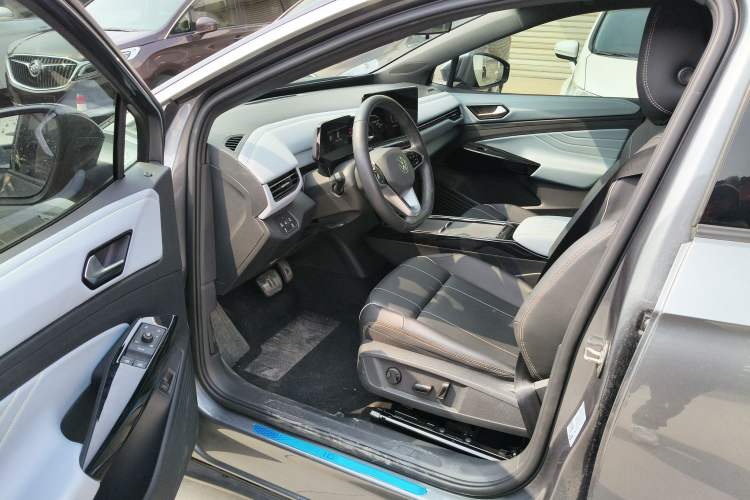 Used Volkswagen ID.4 X 2022 Pure Long-Range Version Driver Seat