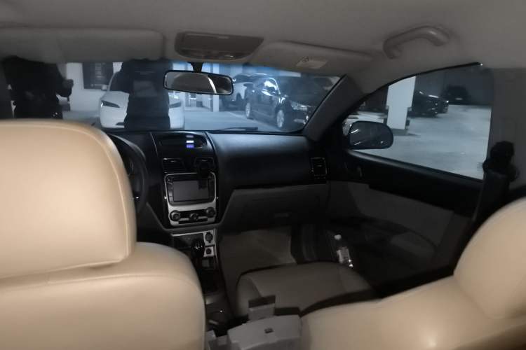 Used Geely Auto Classic Emgrand 2013 Sedan 1.5L Manual Entry-Level Model Headliner
