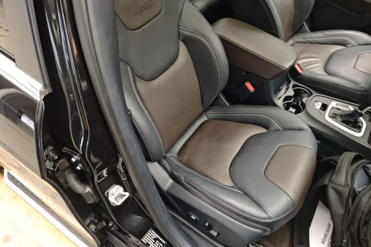 Used Jeep Cherokee 2017 2.0L Superior Edition