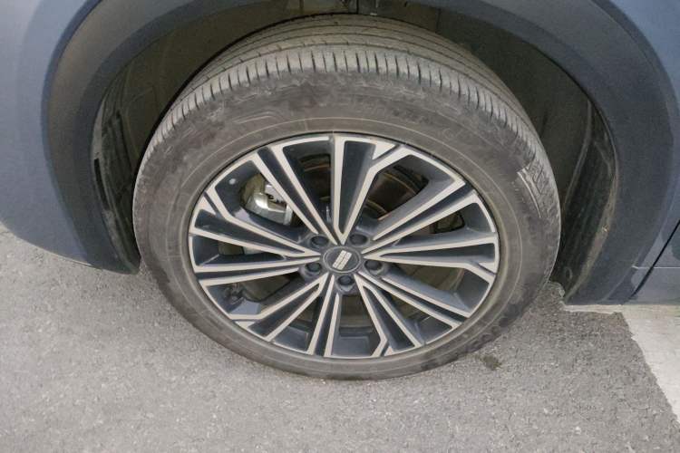 Used Geely Galaxy Galaxy Xingjian 7 EM-i 2025 120km Flagship Edition
