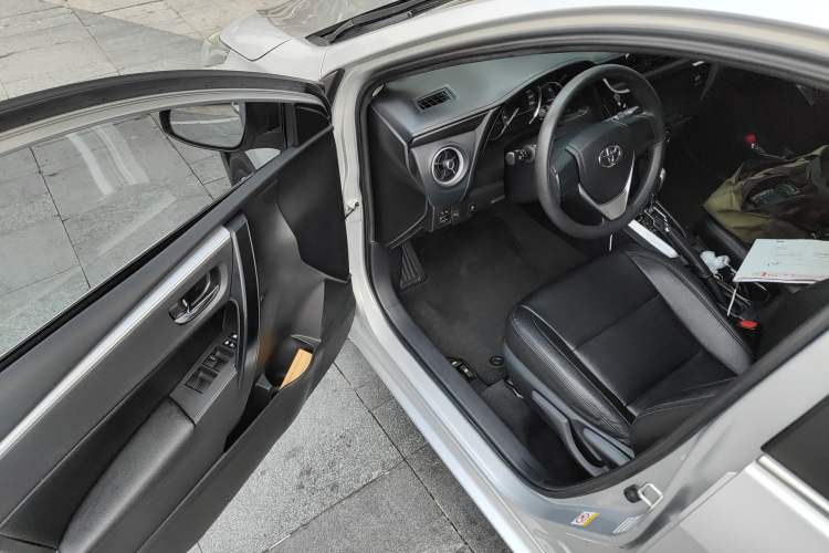 Used Toyota Corolla 2017 Revised Version 1.2T S-CVT GL Driver Seat