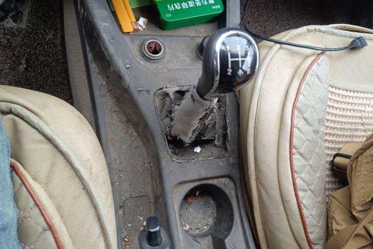 Used Wuling Hongguang 2015 1.5L S Basic Version China V Standard Gear Lever