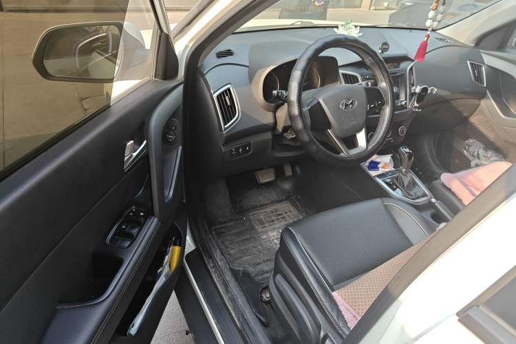 Used Hyundai ix25 2015 1.6L Automatic Two-Wheel Drive Smart GLS Trim