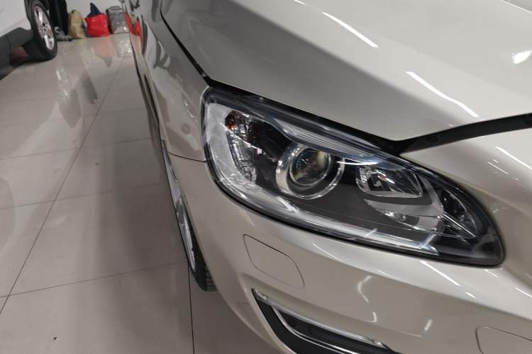 Used Volvo V60 2017 T5 Zhiya Edition China V Standard