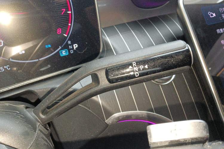 Used Mercedes-Benz C-Class 2023 Restyled C 260 L Sport Edition Gear Lever