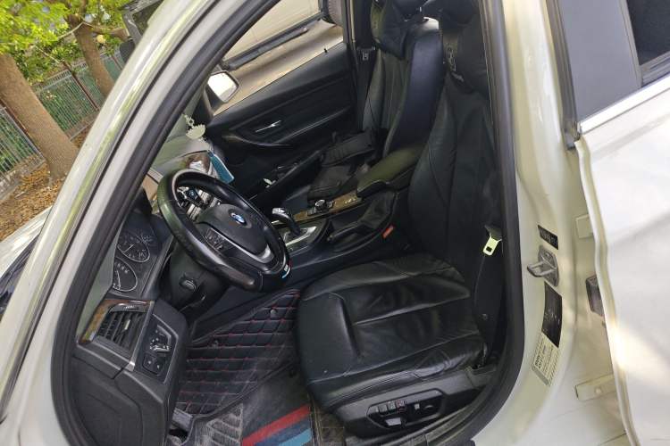 Used BMW 3 Series 2014 328Li Fashion Model
