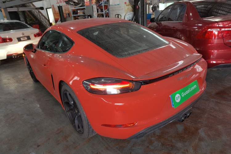 Used Porsche 718 2016 Cayman 2.0T