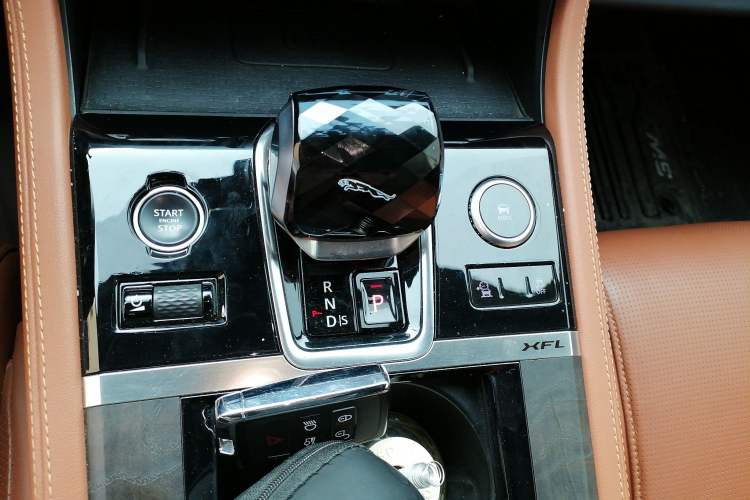 Used Jaguar XFL 2021 XFL 2.0T P300 All-Wheel-Drive Flagship Sport Edition