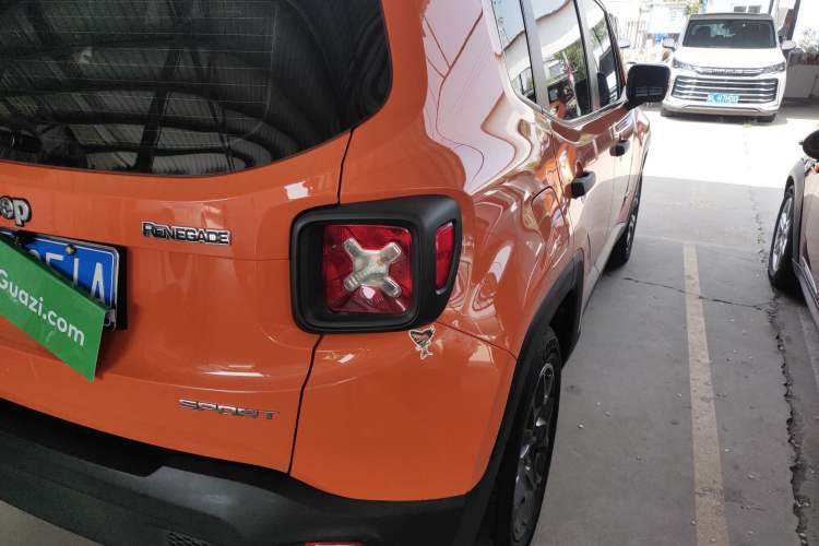 Used Jeep Renegade 2017 180T Automatic Kinetic Edition+
