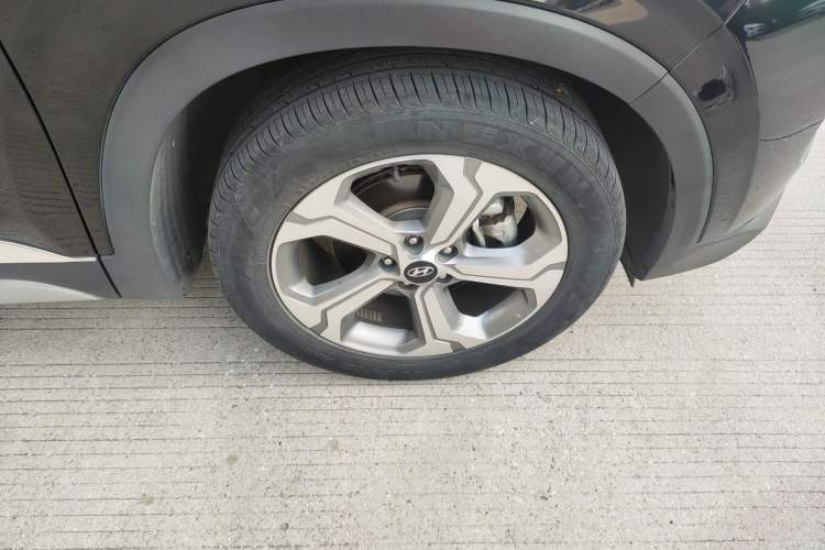 Used Hyundai Santa Fe 2020 380 TGDi Automatic Two-Wheel Drive GLS Luxury Edition Right Front Wheel Hub