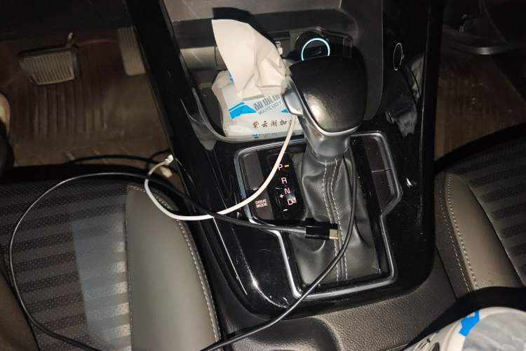 Used Kia Sportage R 2019 2.0L Automatic Smart Luxury Edition Gear Lever