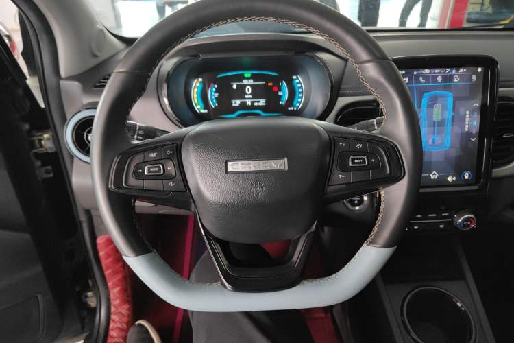 Used Chery QQ Little Ant 2022 Revised Version Sweet Pink Edition Half-Sugar Version Lithium Iron Phosphate 30.7 kWh 30 kW 301 km