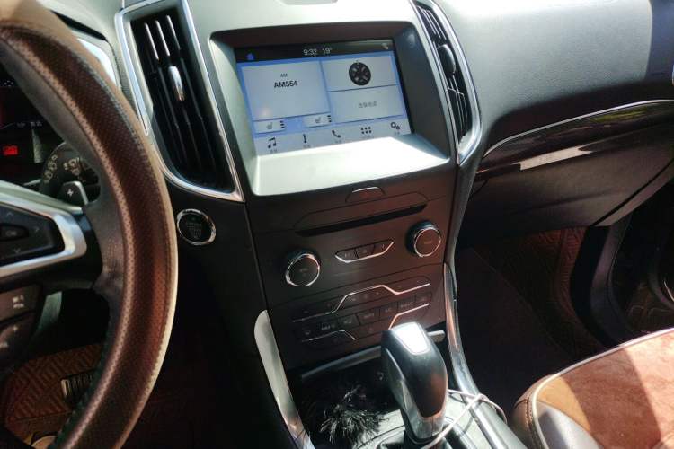 Used Ford Edge 2018 EcoBoost 245 Two-Wheel-Drive Titanium 7-Seater China V Standard Audio And AC Panel