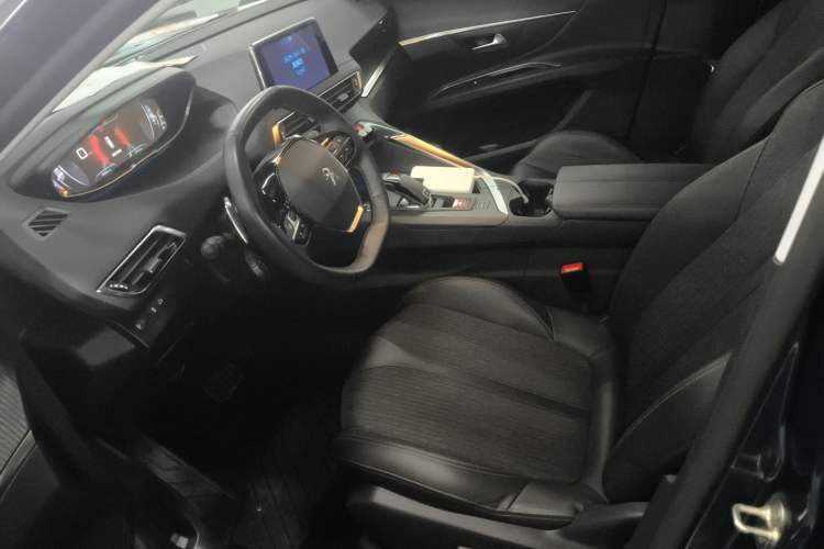 Used Peugeot 5008 2017 350THP 7-Seater Elite Edition Left Front Seat