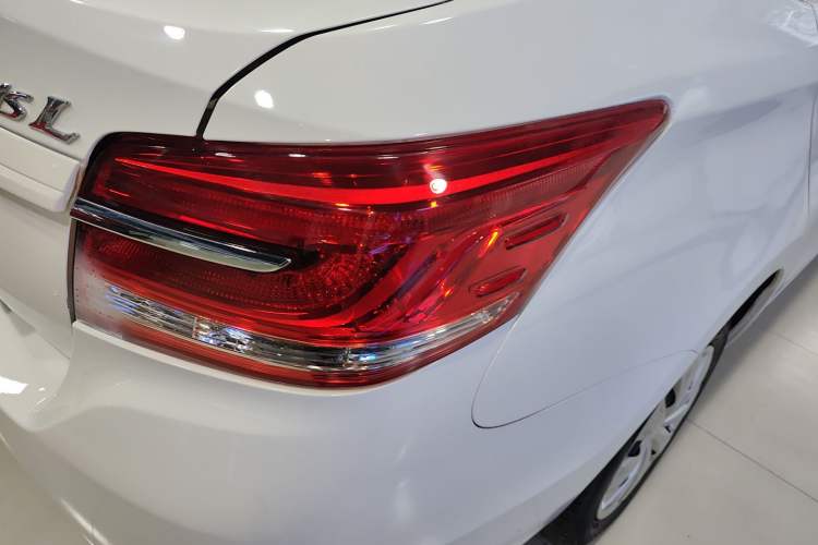 Used Toyota YARiS L Zhi Xiang 2019 1.5E CVT Dynamic Edition China VI compliant Right Rear Taillight