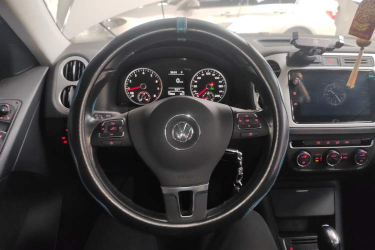 Used Volkswagen Tiguan 2017 300TSI Automatic Two-Wheel Drive Silk Road Comfort Edition
