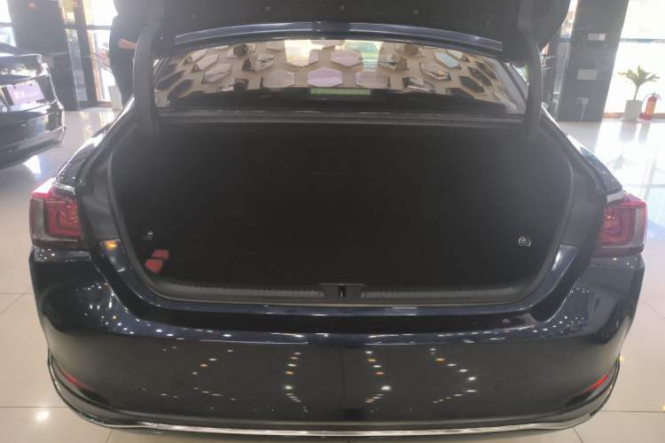 Used Lexus ES 2023 200 Excellence Edition