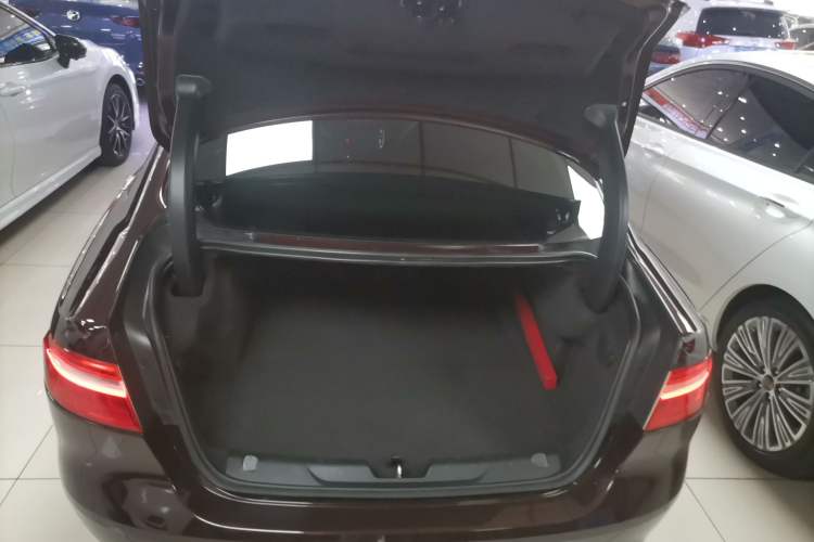 Used Jaguar XEL 2019 2.0T 200 PS Luxury Edition
