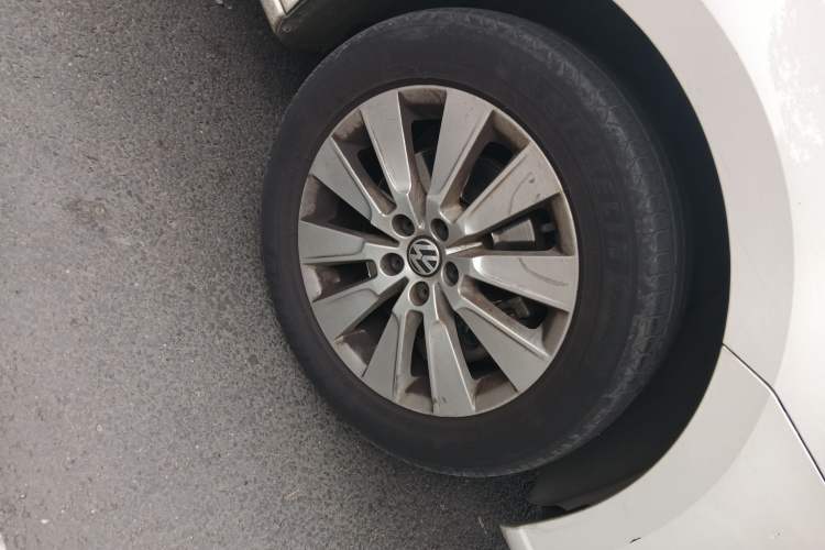 Used Volkswagen Lavida 2013 Revised Version 1.4 TSI DSG Comfort Edition
