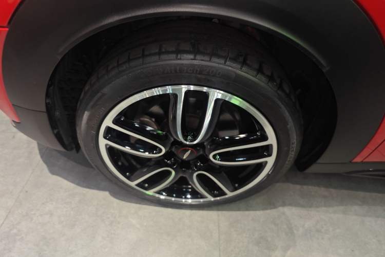 Used MINI Countryman 2018 2.0T COOPER S ALL4 Racing Driver Left Front Wheel Hub