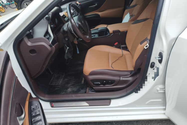 Used Lexus ES 2020 200 Excellence Edition
