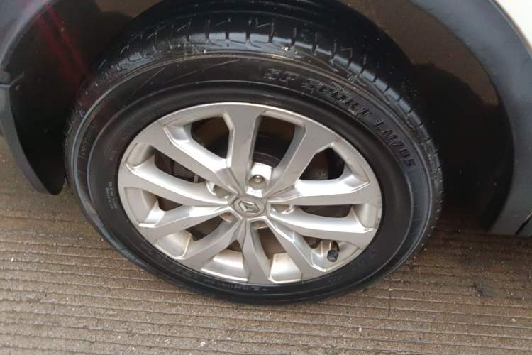 Used Renault Kadjar 2016 2.0L Two-Wheel Drive Comfort Edition Exterior 5