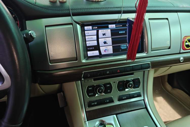 Used Jaguar XF 2013 XF 2.0T Luxury Edition
