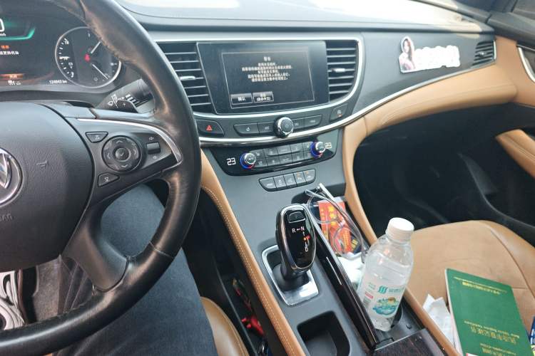 Used Buick LaCrosse 2018 28T Luxury Model
