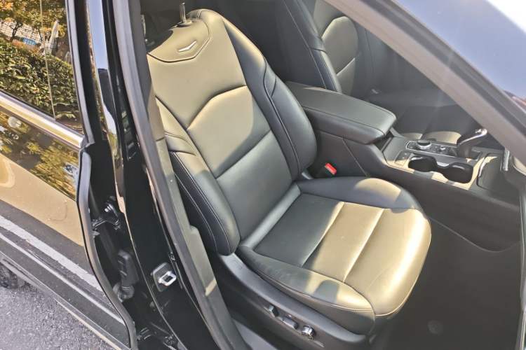 Used Cadillac XT4 2023 28T Two-Wheel Drive Prestige Version