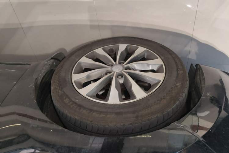 Used Kia Carnival 2015 3.3 GDI Luxury Edition China IV Standard
