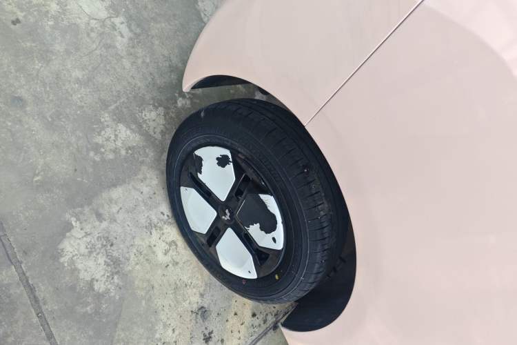 Used Wuling Hongguang MINIEV 2024 3rd Generation 215km Advanced Version
